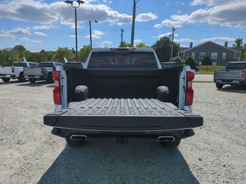 Certified 2024 Chevrolet Silverado 1500 LT Trail Boss w/ LT Trail Boss Premium Package AWD/4WD image 31