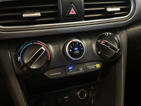 Used 2021 Hyundai Kona SEL AWD/4WD image 14