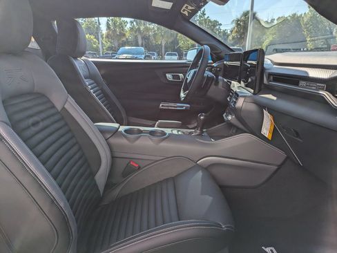 New 2026 Ford Mustang GT w/ GT Performance Package RWD image 14