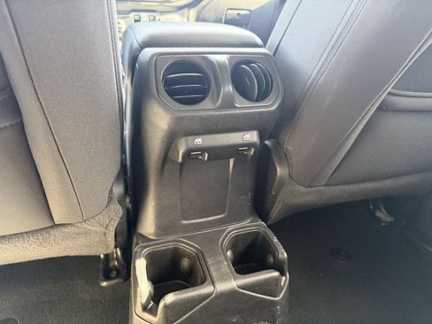 Used 2023 Jeep Wrangler Unlimited Sport AWD/4WD image 9