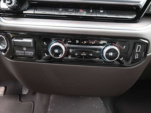 New 2026 GMC Sierra 2500 SLT image 9