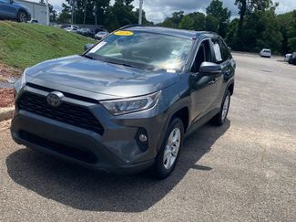 Used 2020 Toyota RAV4 XLE w/ Convenience Package FWD video 2