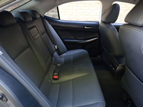 Used 2019 Lexus IS 300 image 23