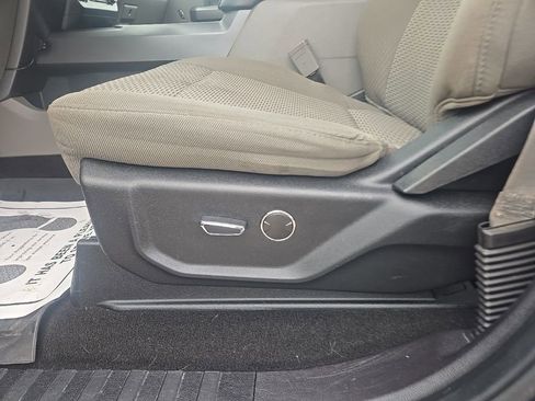 Used 2019 Ford F250 XLT w/ XLT Premium Package image 13