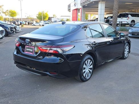 Used 2022 Toyota Camry LE image 4