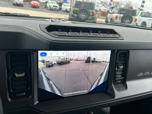 New 2025 Ford Bronco Badlands image 48