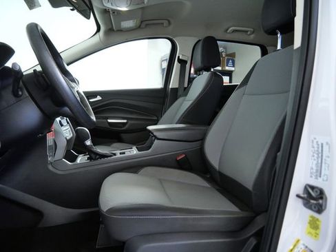 Used 2017 Ford Escape SE image 17