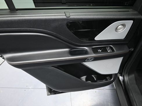 Used 2023 Lincoln Aviator Reserve w/ Equipment Group 201A image 27