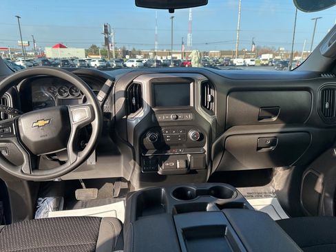 Used 2022 Chevrolet Silverado 2500 Custom w/ Custom Convenience Package image 14