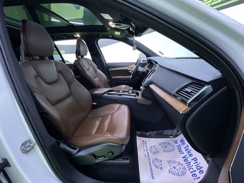 Used 2022 Volvo XC90 T8 Inscription Expression image 31