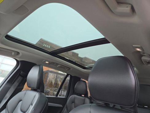 Used 2024 Volvo XC90 B5 Core w/ Protection Package Premier image 26