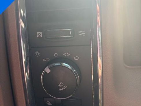 Used 2015 RAM 2500 Laramie w/ Convenience Group image 17