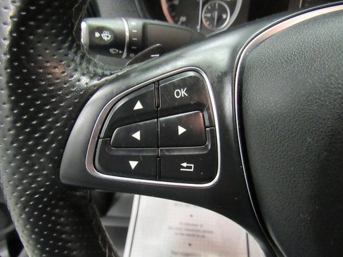 Used 2022 Mercedes-Benz Metris image 40