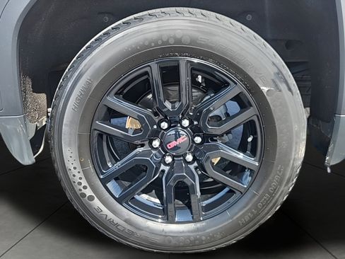 Used 2022 GMC Sierra 1500 Elevation w/ Elevation Premium Package image 12