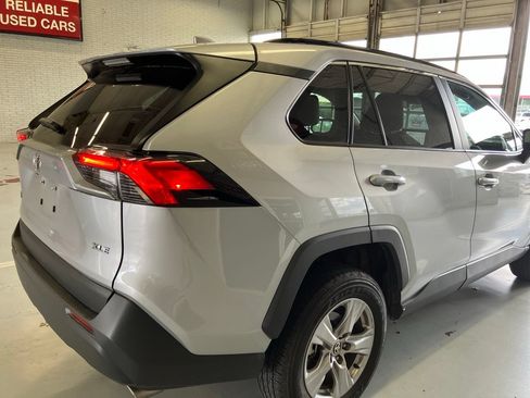 Used 2025 Toyota RAV4 XLE FWD image 4