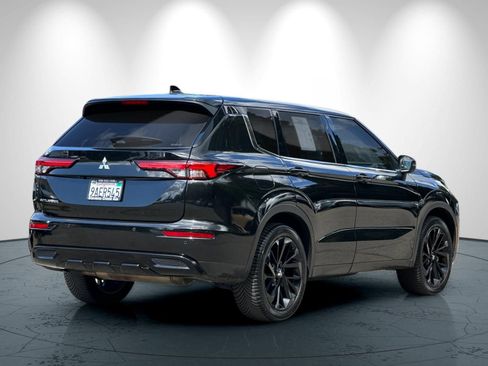 Used 2022 Mitsubishi Outlander SE AWD/4WD image 4