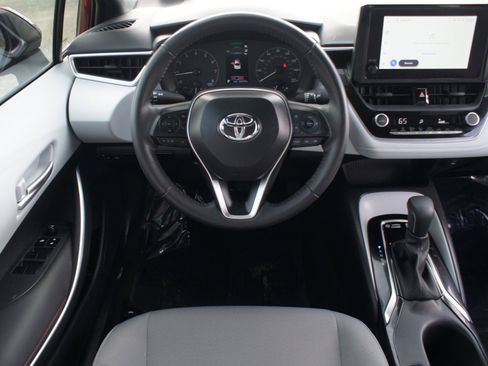 Used 2024 Toyota Corolla SE image 5
