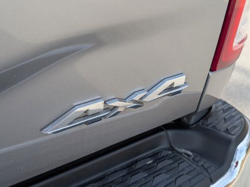 Used 2023 RAM 2500 Big Horn w/ Level 1 Equipment Group image 10