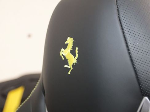 Used 2022 Ferrari Portofino M RWD image 43