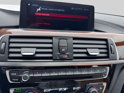 Used 2018 BMW 330i xDrive Sedan w/ Premium Package image 13