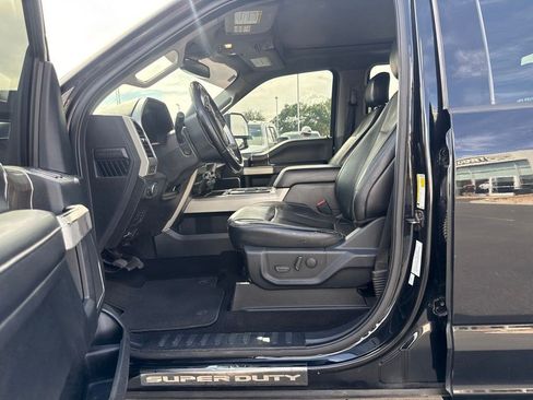 Used 2020 Ford F350 Lariat AWD/4WD image 3