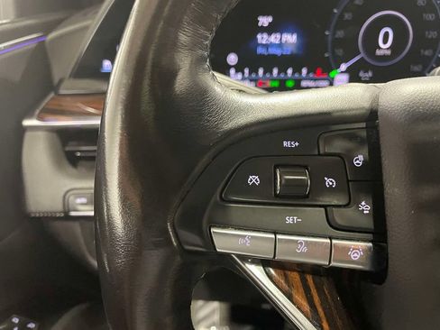 Used 2023 Cadillac Escalade Premium Luxury AWD/4WD image 24