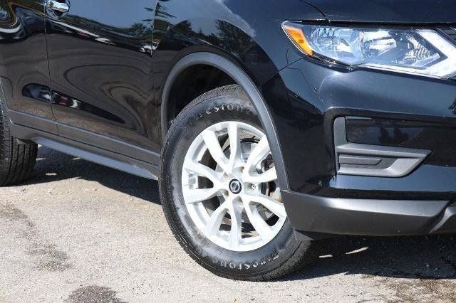 Used 2019 Nissan Rogue SV AWD/4WD image 3