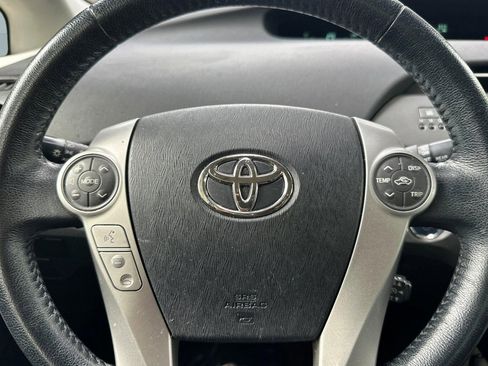 Used 2013 Toyota Prius Four FWD image 16