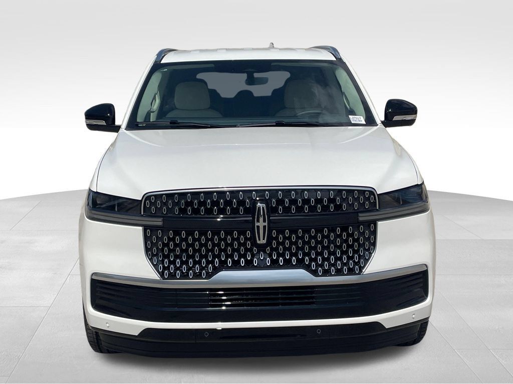 New 2027 Lincoln Navigator Premiere AWD/4WD image 8