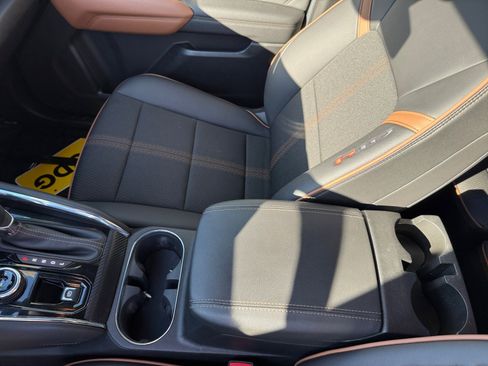 Used 2023 GMC Canyon AT4 w/ Technology Package image 14