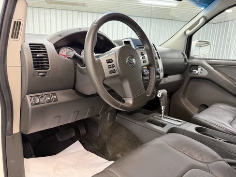 Used 2014 Nissan Frontier PRO-4X w/ Pro-4x Luxury Package image 21
