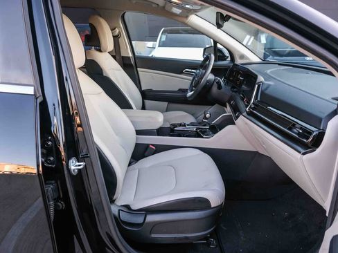 Used 2024 Kia Sportage EX FWD image 18