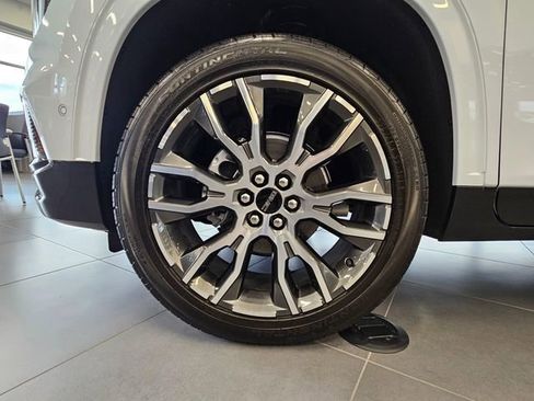 New 2026 GMC Acadia Denali Ultimate AWD/4WD image 9