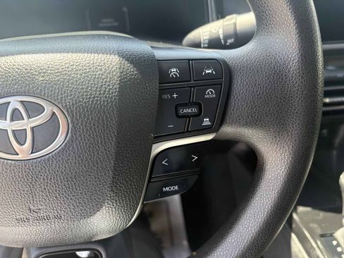 Used 2025 Toyota Camry LE FWD image 21