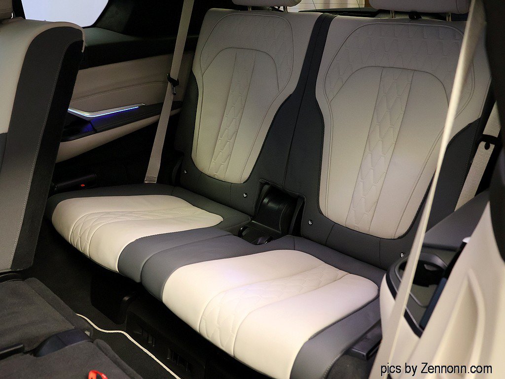 Certified 2025 BMW X7 xDrive40i AWD/4WD image 13