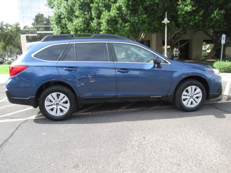Used 2019 Subaru Outback 2.5i Premium w/ Popular Package #2 AWD/4WD image 2