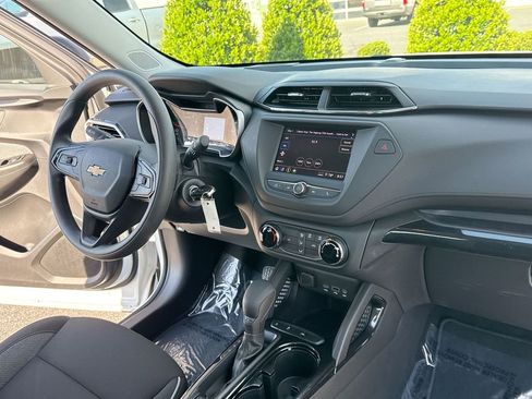 Certified 2023 Chevrolet TrailBlazer LS FWD image 27