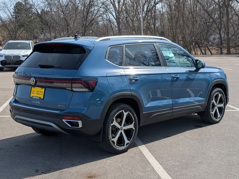 New 2026 Volkswagen Taos SEL AWD/4WD image 2