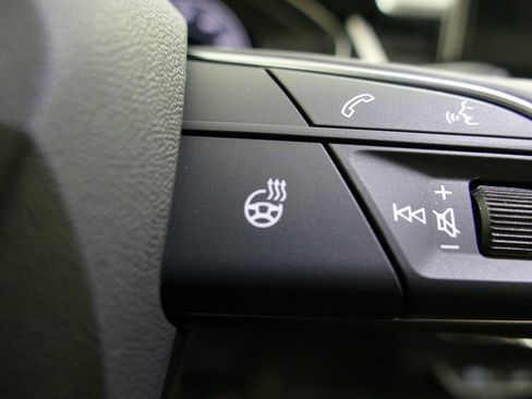 Used 2024 Audi Q5 e Premium Plus image 19