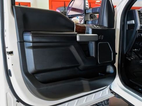 Used 2017 Ford F350 Platinum w/ Platinum Ultimate Package image 41