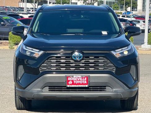 Certified 2022 Toyota RAV4 XLE AWD/4WD image 10