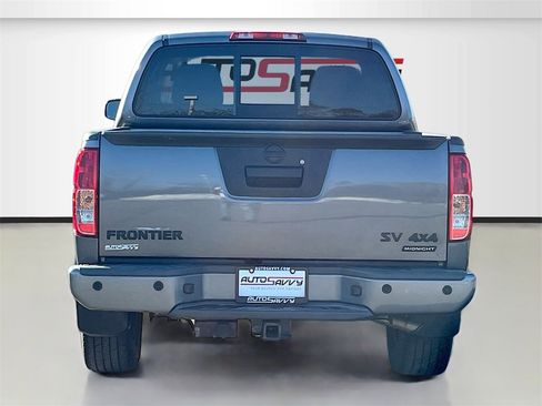 Used 2020 Nissan Frontier SV w/ Midnight Edition Floor Mats image 6