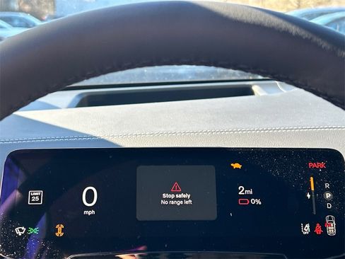 New 2025 Volvo EX90 Ultra image 15