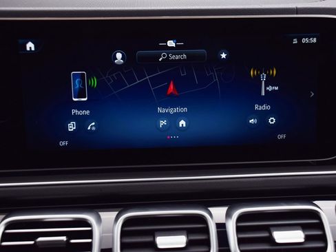 Used 2026 Mercedes-Benz GLS 450 4MATIC image 30