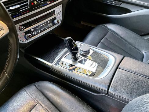 Used 2019 BMW 740i w/ M Sport Package image 16