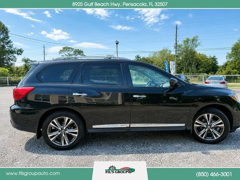 Used 2019 Nissan Pathfinder Platinum AWD/4WD image 4