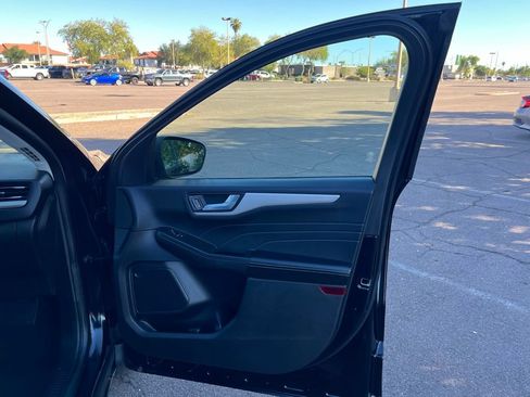 Used 2021 Ford Escape SEL w/ Technology Package image 18