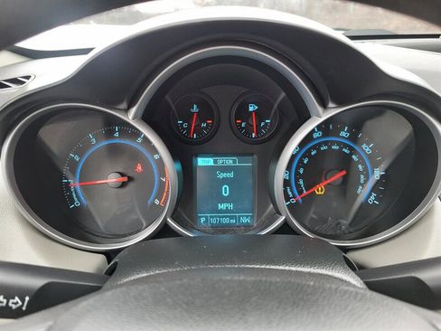 Used 2013 Chevrolet Cruze LS image 16