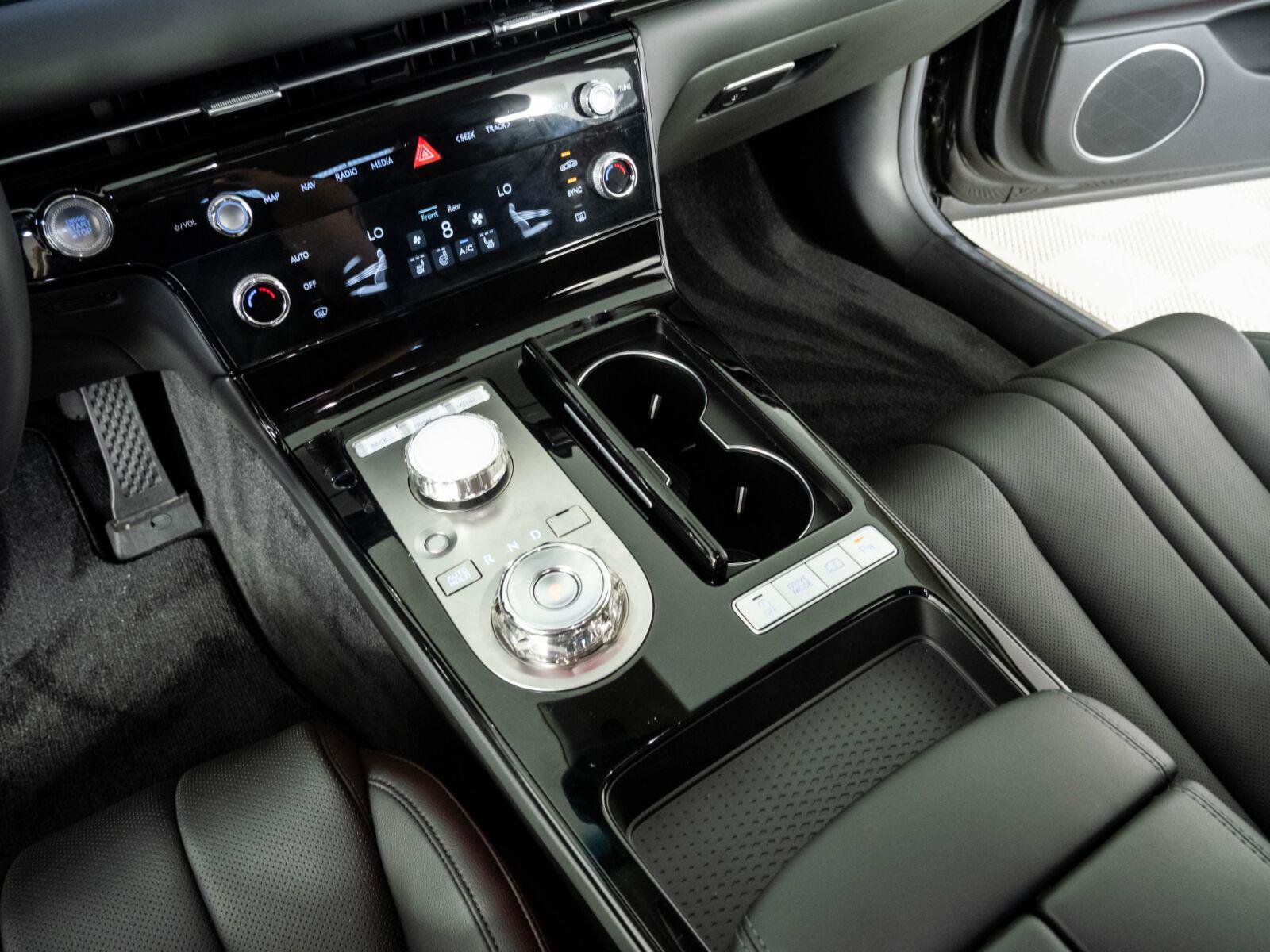 Used 2025 Genesis G80 2.5T AWD/4WD image 16