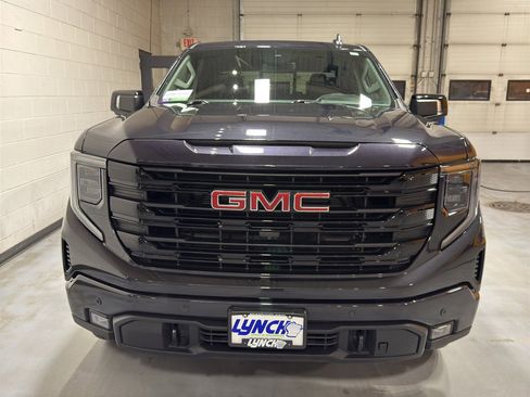 Used 2024 GMC Sierra 1500 Elevation w/ Elevation Premium Package image 15